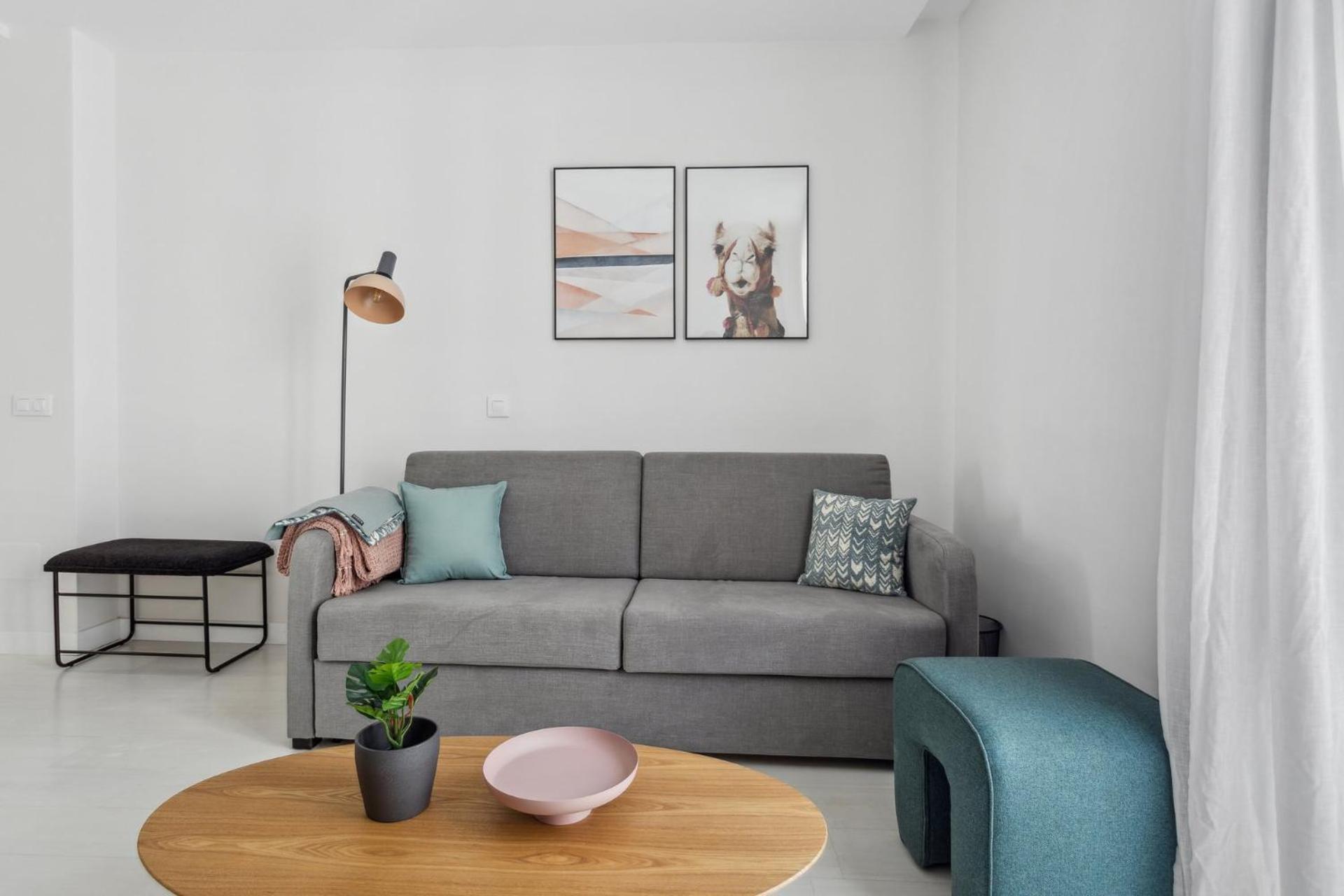 Limehome Madrid Calle De La Paloma Ngoại thất bức ảnh