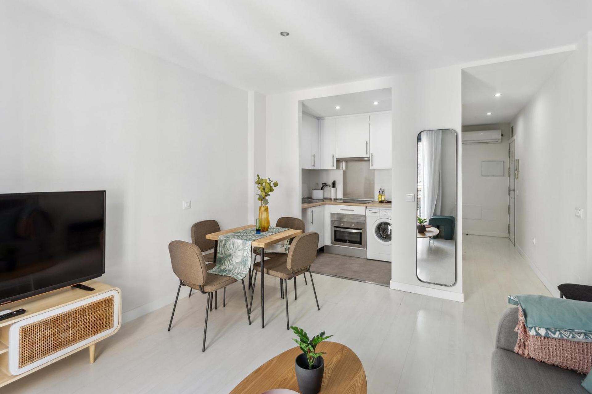Limehome Madrid Calle De La Paloma Ngoại thất bức ảnh