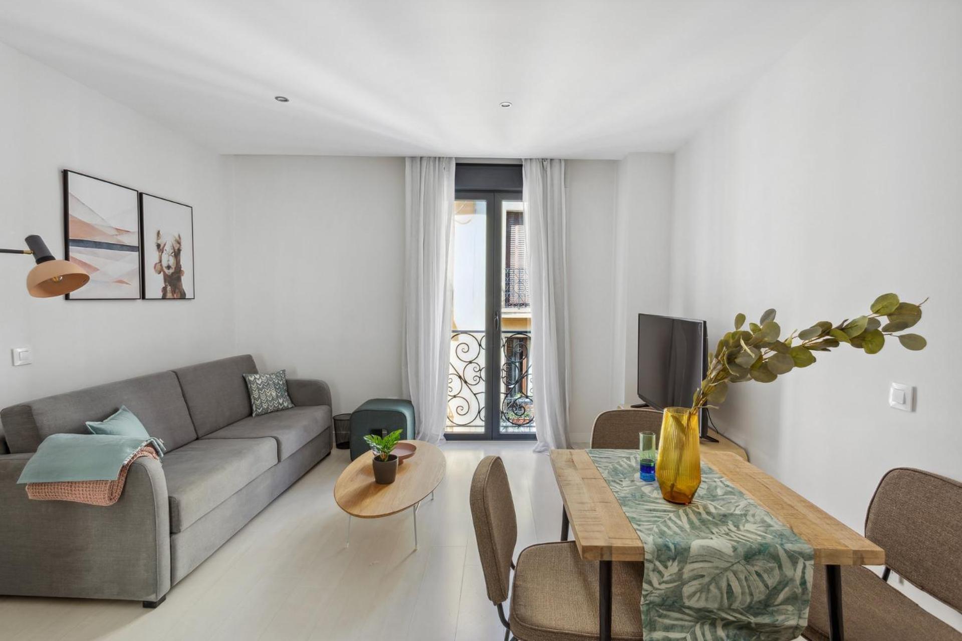 Limehome Madrid Calle De La Paloma Ngoại thất bức ảnh