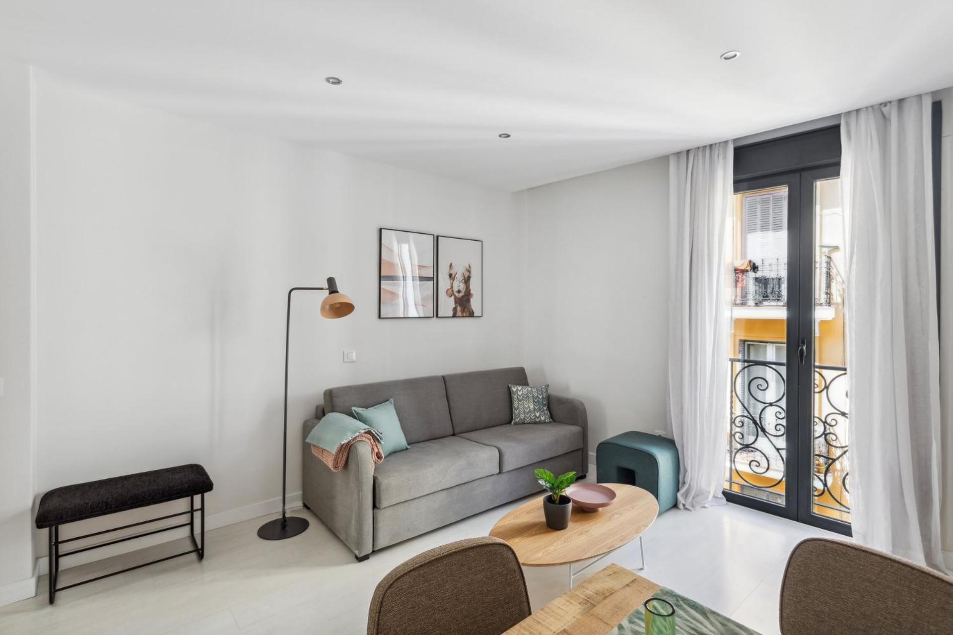 Limehome Madrid Calle De La Paloma Ngoại thất bức ảnh