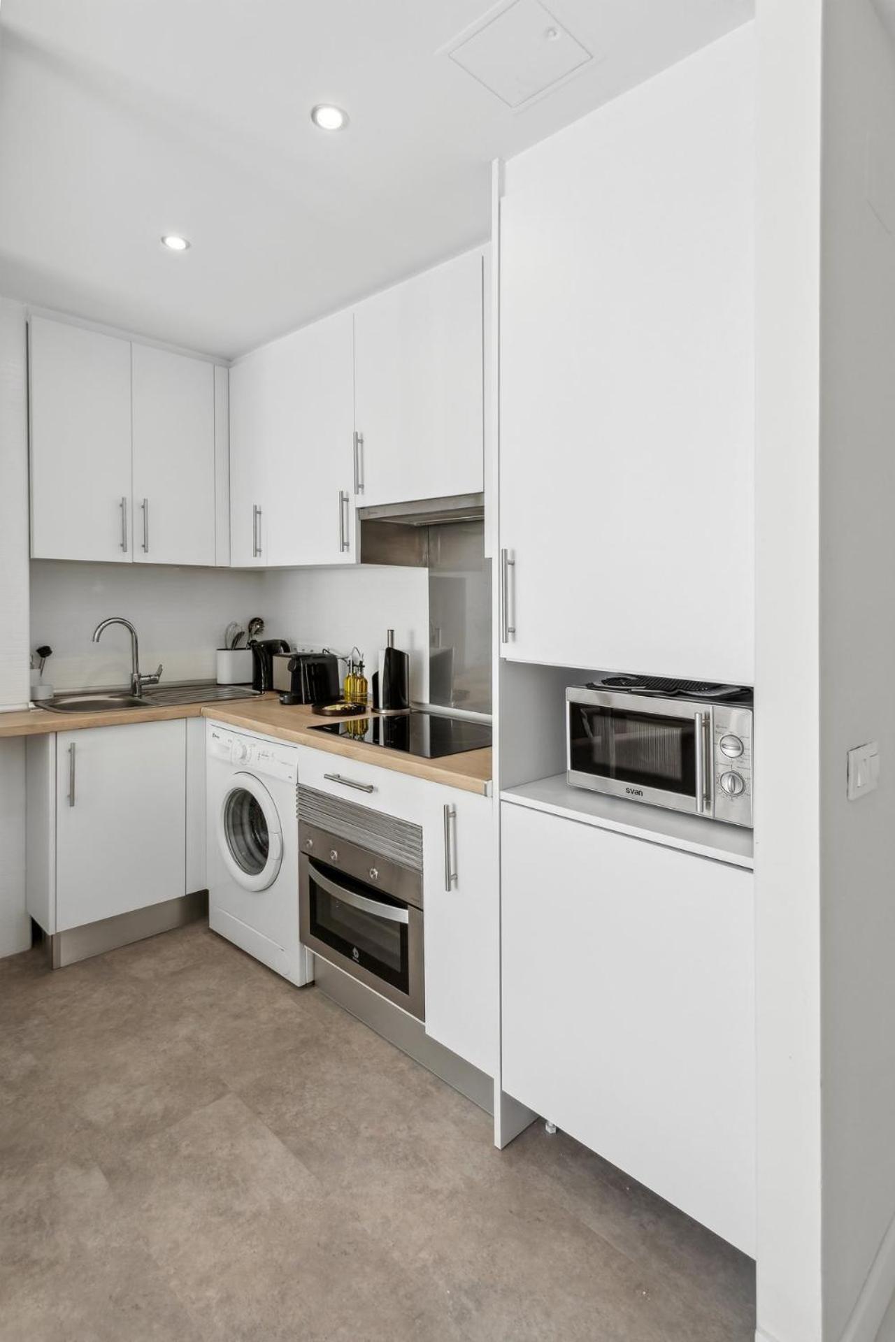 Limehome Madrid Calle De La Paloma Ngoại thất bức ảnh