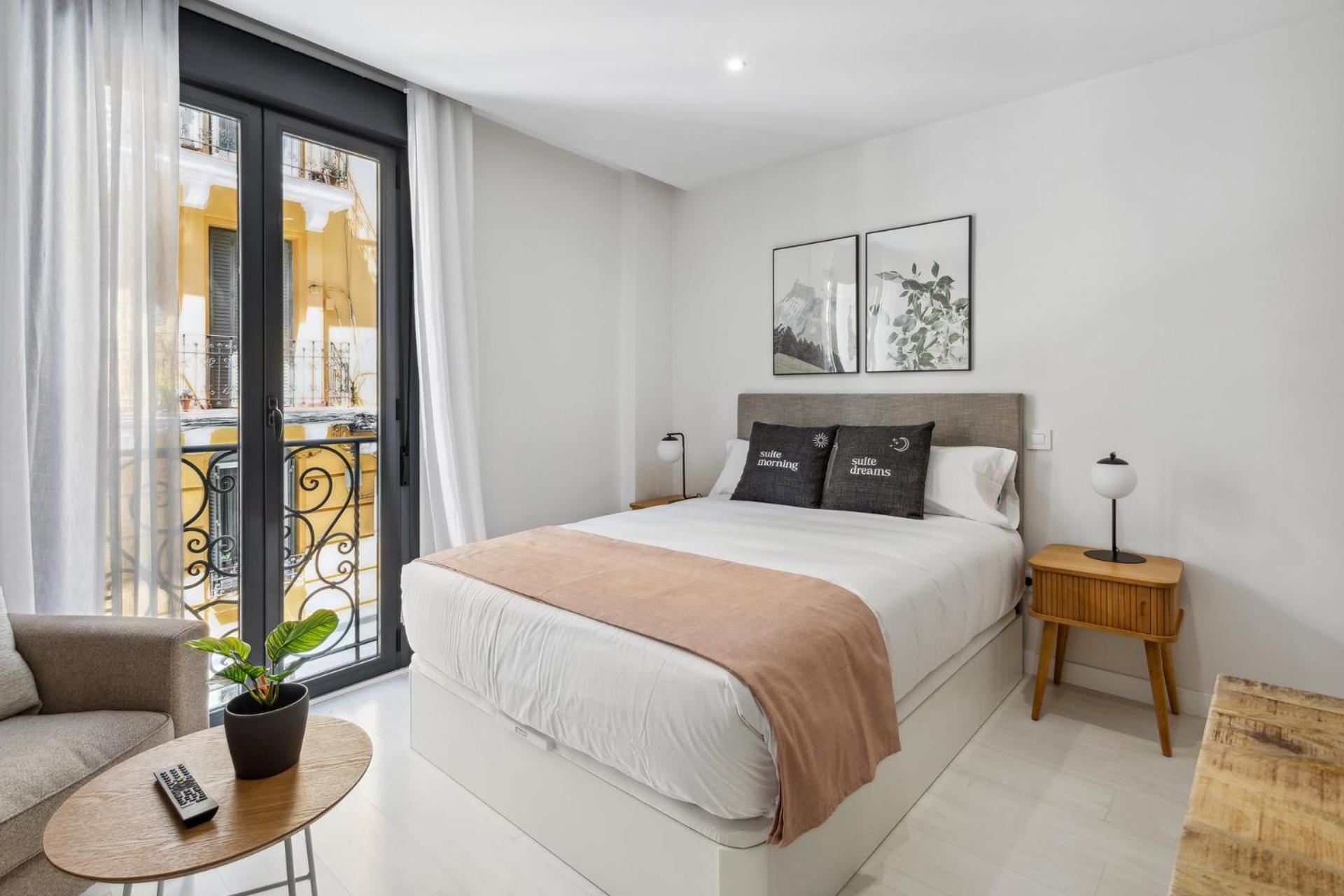 Limehome Madrid Calle De La Paloma Ngoại thất bức ảnh