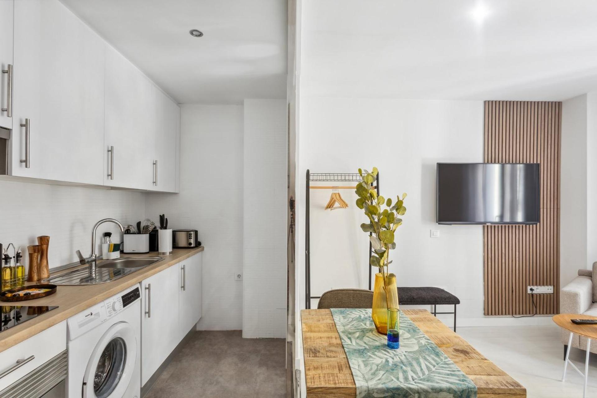 Limehome Madrid Calle De La Paloma Ngoại thất bức ảnh