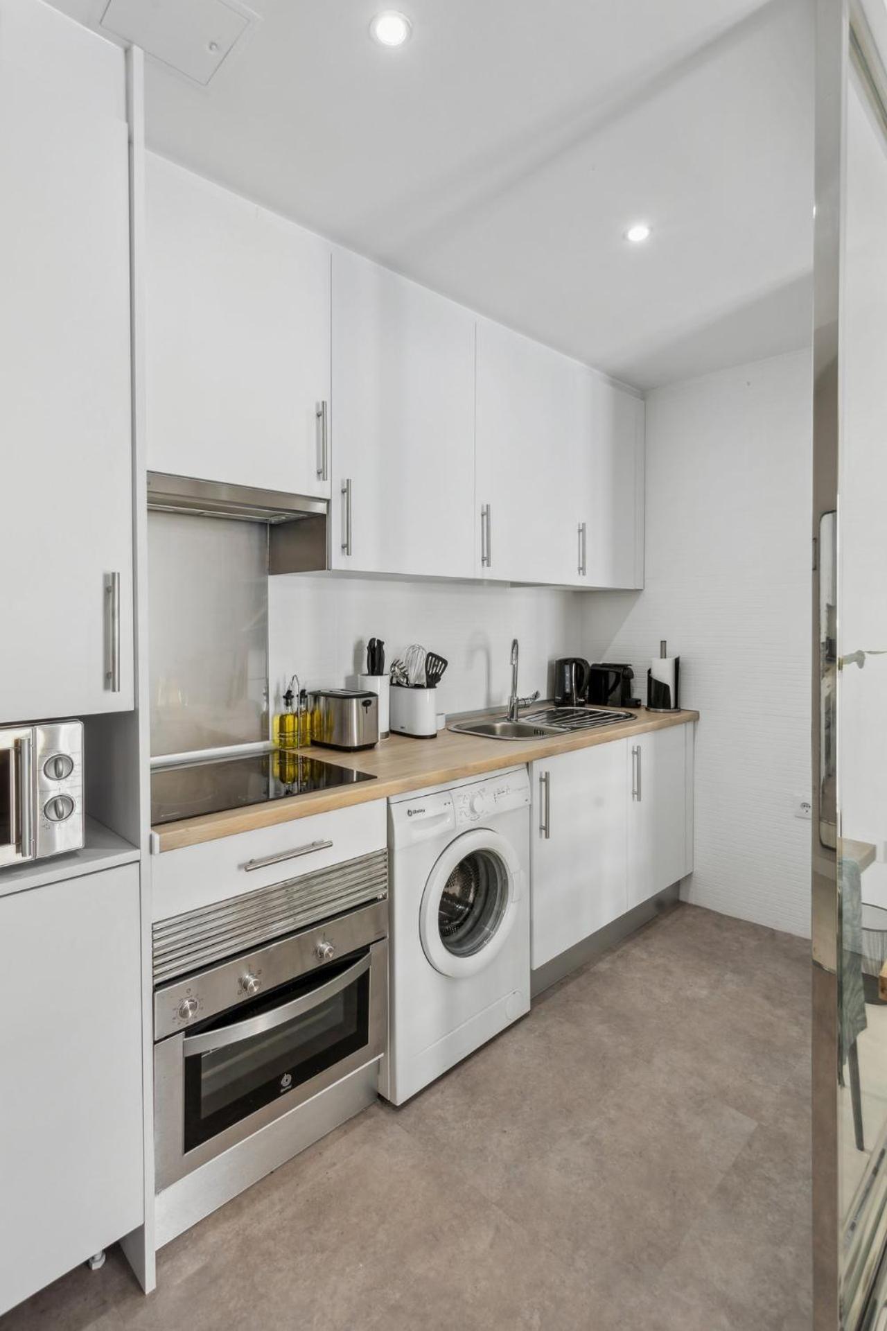 Limehome Madrid Calle De La Paloma Ngoại thất bức ảnh