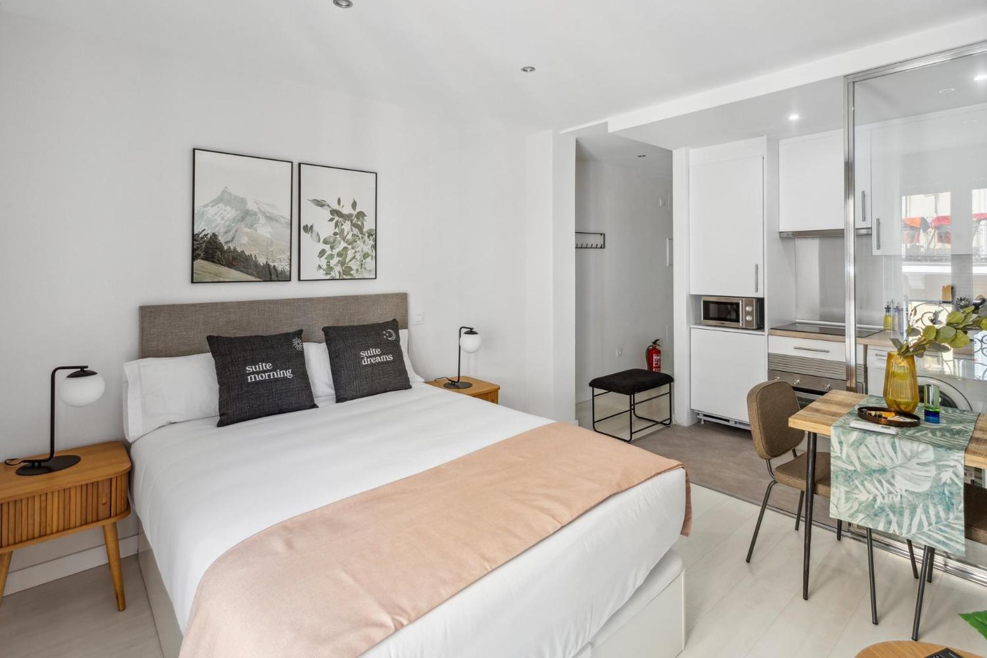 Limehome Madrid Calle De La Paloma Ngoại thất bức ảnh